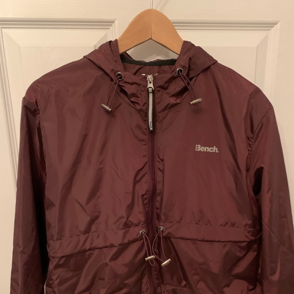 Bench active crop windbreaker - Picture 1 of 3